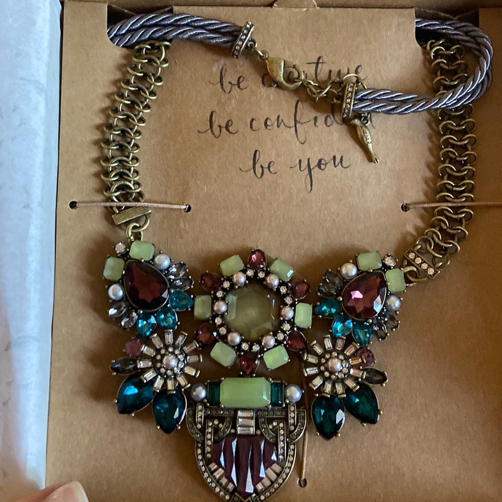 Beau Monde statement necklace in burgundy